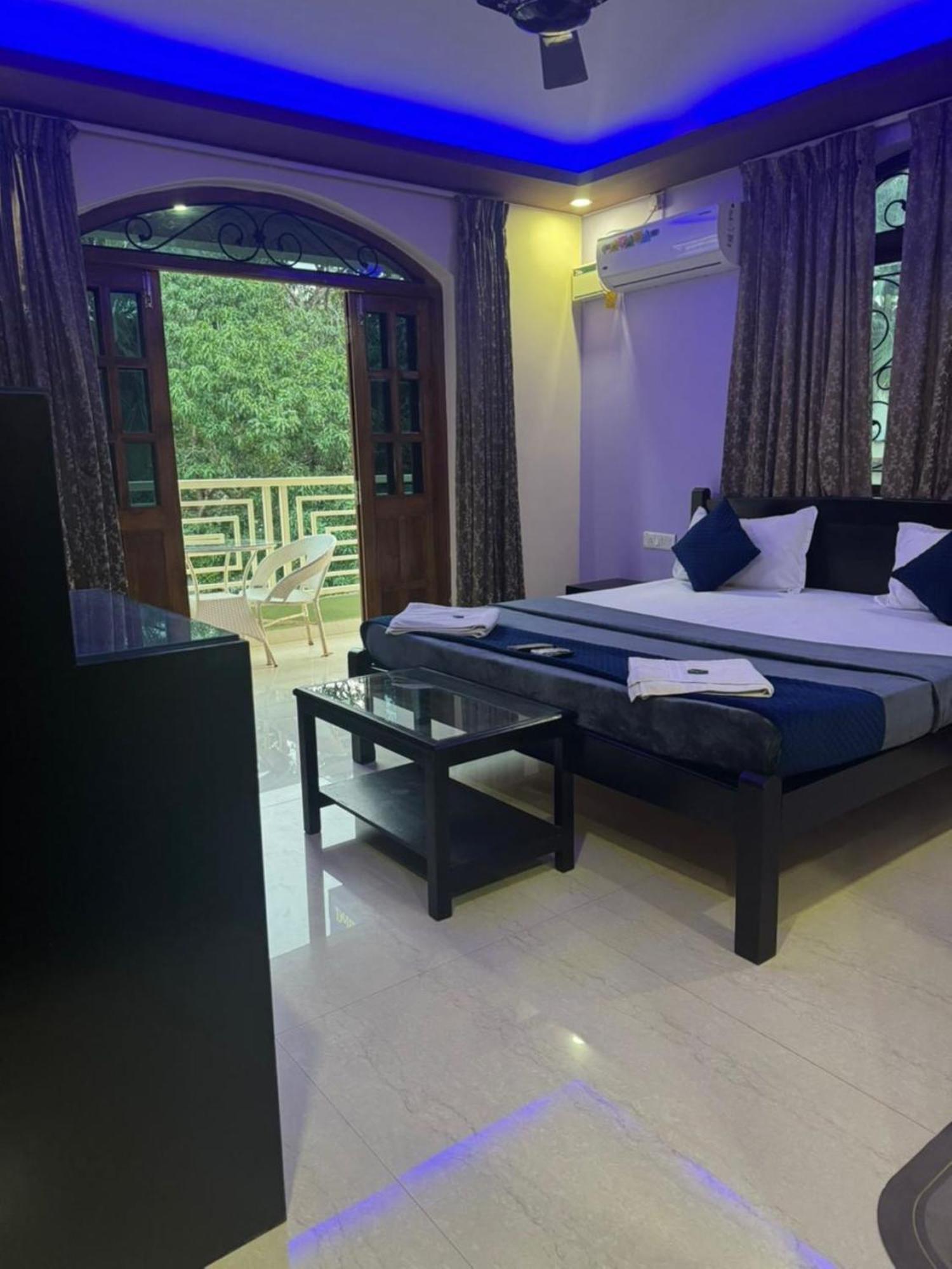 Vihaan Inn Guest House Calangute Ngoại thất bức ảnh