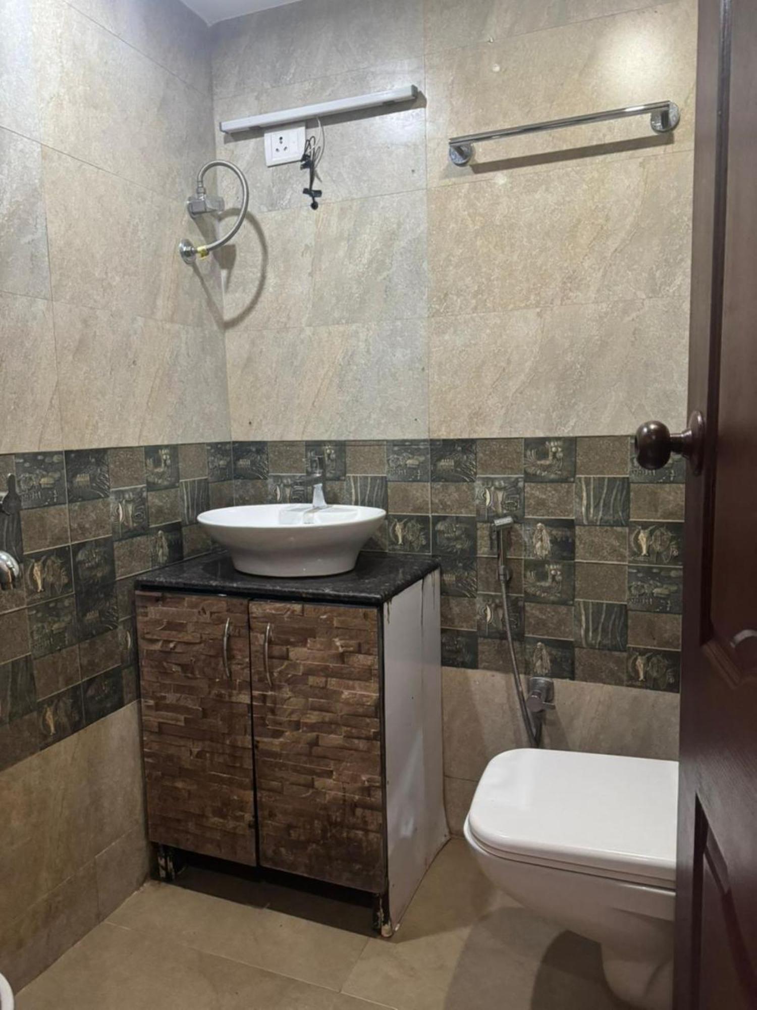Vihaan Inn Guest House Calangute Ngoại thất bức ảnh